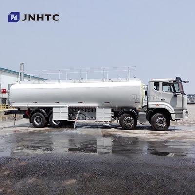 Howo NX Water Trnasporting Truck 8X4 380HP 12 Wielen Van China Water Tank Truck