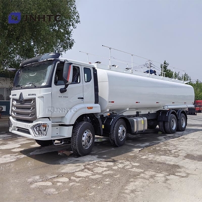 Howo NX Water Trnasporting Truck 8X4 380HP 12 Wielen Van China Water Tank Truck