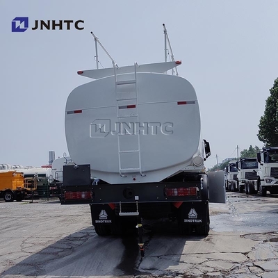 Howo NX Water Trnasporting Truck 8X4 380HP 12 Wielen Van China Water Tank Truck