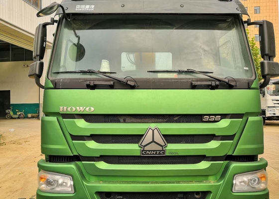 kraan van de de Chassis de Vrachtwagen Opgezette Boom van 12T 6x4 van de Groene Kleur van Sinotruk Howo7