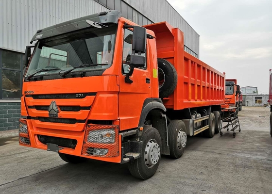 SINOTRUK 371 van de de Stortplaatsvrachtwagen van HP 8×4 Op zwaar werk berekende de Stortplaatsvrachtwagen 50 Ton die 28CBM laden