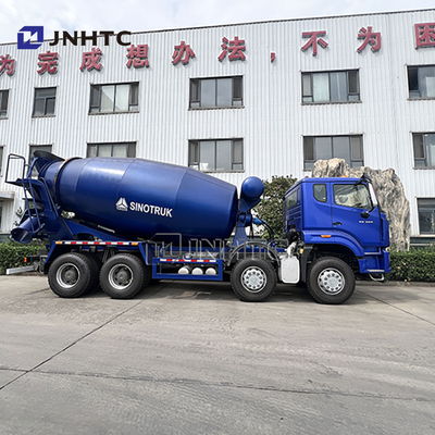 Nieuwe HOWO NX 8*4 Automatische Betonmixer Vrachtwagen met Achteruitrijdende Lossing Zwaar Chassis