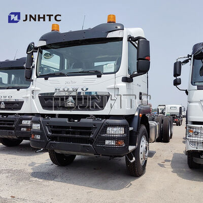 Goedkope Sinotruk HOWO TX 6X4 Rollback Flat Bed Car Car Carrier Cargo Truck Chassis te koop