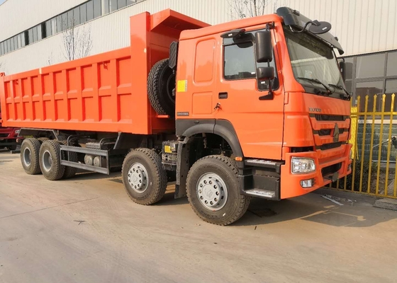 8x4 op zwaar werk berekende Stortplaatsvrachtwagen van HOWO7 Sinotruk, 12 Wielen 25M3 de Vrachtwagen van de 50 Tonstortplaats