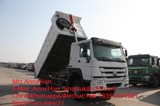 De voorwielen van de Vrachtwagen Op zwaar werk berekende Sinotruk Howo7 40T 18M3 6x4 10 van de Liftstortplaats