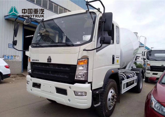 Howo 4x2 4CBM Mini Concrete Mixer Truck met Witte Kleur is Klaar in Fabriek