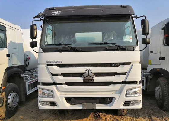 Van de de Concrete Mixervrachtwagen van HOWO van het de Ladingscement Zelf van de Mixervrachtwagen Type 6 Aandrijving 4