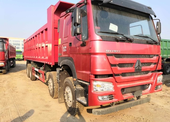 Materiaal van de de Stortplaatsvrachtwagen van HOWO het Op zwaar werk berekende 6x4 met Vrachtwagen van de de Rode Kleuren de Internationale Stortplaats van 371hp
