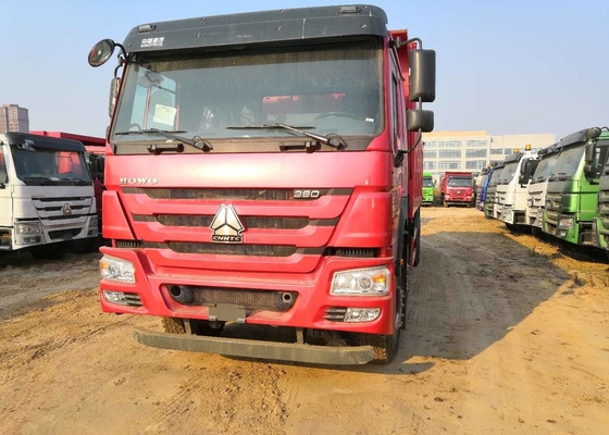 Materiaal van de de Stortplaatsvrachtwagen van HOWO het Op zwaar werk berekende 6x4 met Vrachtwagen van de de Rode Kleuren de Internationale Stortplaats van 371hp