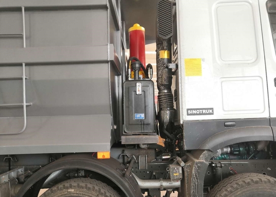 ISO GING van de de Stortplaatsvrachtwagen van SINOTRUK HOWO 8x4 van de de Bouw de Internationale Stortplaats Vrachtwagen van de de Vrachtwagen Achterstortplaats over