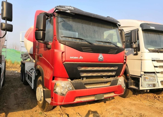 Howo 6*4 25 Ton van de Concrete Mixervrachtwagen de Mengelings op Plaats Concrete Vrachtwagens Met lange levensuur