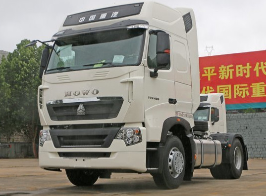 Witte Eerste SINOTRUK HOWO 4X2 - de Tractor Hoofd336hp ZZ4257S3248V van de verhuizersvrachtwagen