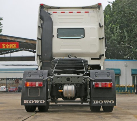 Witte Eerste SINOTRUK HOWO 4X2 - de Tractor Hoofd336hp ZZ4257S3248V van de verhuizersvrachtwagen