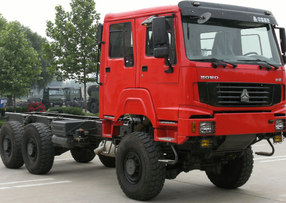 De Vrachtwagen van de het Huisvuilpers van ZZ2167M5227 6x6 Al van de Wielaandrijving Euro II III 380hp Macht van de Ladingsvrachtwagens SINOTRUCK