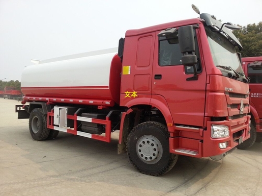 Van de Tankwagen 5-6 CBM 4X2 LHD Euro 140HP Brandstof van de Sinotrukhowo7 Lichte Benzine de Tankaanhangwagen