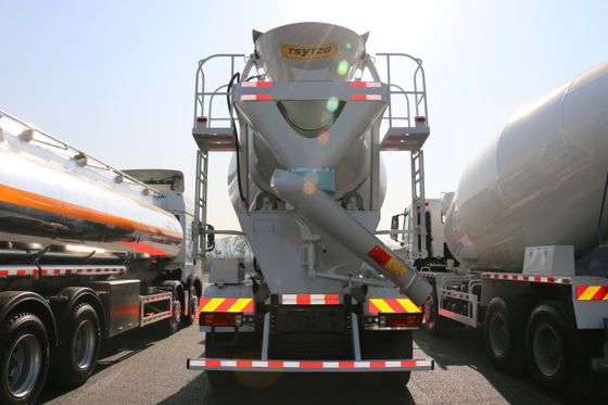 371hp de witte van de het Mengapparaatvrachtwagen van Kleurenhowo 6x4 Howo Concrete Hoge Werkende Efficiency