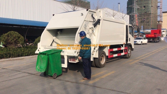 4x2 6 de Vuilnisauto van de Bandencompressor van Sinotruk Howo7 8M3-10M3