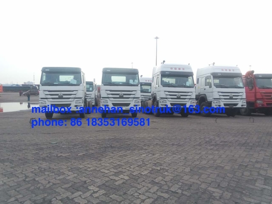 Sinotruk 6x4 10 rijdt de Cabine van de Tractorvrachtwagen 371hp HW79 met 2 Dwarsbalken en Airconditioner