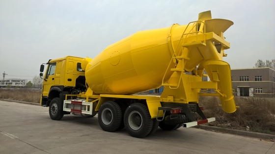 6x4 12 de Kubieke Mobiele Gele Kleur van Sinotruk Howo van de de Concrete Mixervrachtwagen van Meterssinotruk Howo