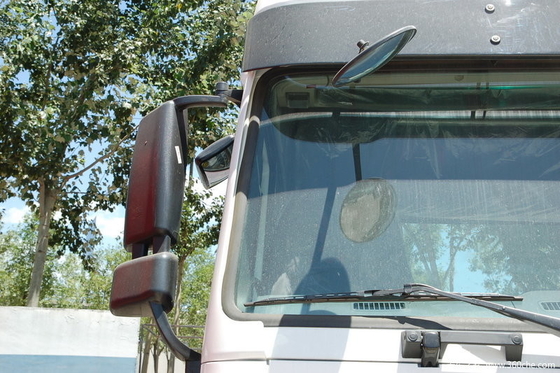 Eerste de Tractorhoofd van Sinotrukhowo 4x2 - verhuizersvrachtwagen
