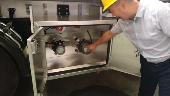 3 van de Kleuren Op zwaar werk berekende Semi Aanhangwagens 45000L van Axle Aluminium de Witte Aanhangwagen van de de Olietank