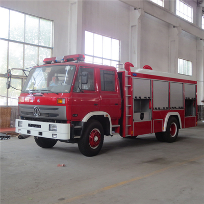 Rode de Brandbestrijdingsvrachtwagen van 140KW 5000L Dongfeng 4*2