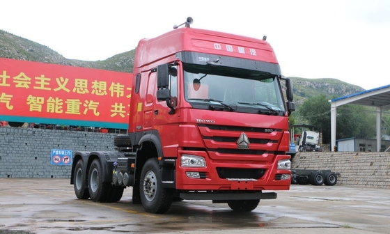 Rode Semi Eerste van Sinotruk Howo 6x4 - verhuizersvrachtwagen 10 Wheeler Tractor Truck