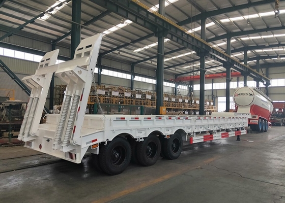 3 assen 50 Ton het Lage van de Ladingsdigger trailer heavy van de Bed Semi Aanhangwagen materiaal