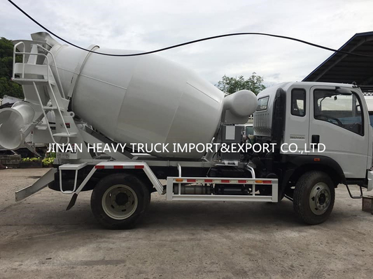 Fabrieksprijs HOWO 3cbm 5M3 lichtgewicht 4x2 betonnen zelflaadende betonmengtruck