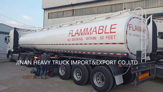 Semi Aanhangwagen 6 van de tri de Stookolietank van het Assenaluminium Compartimenten