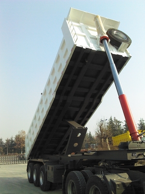 Sinotruk Drie Axle Front 50 ton Op zwaar werk berekende Semi Aanhangwagens voor Zandvervoer