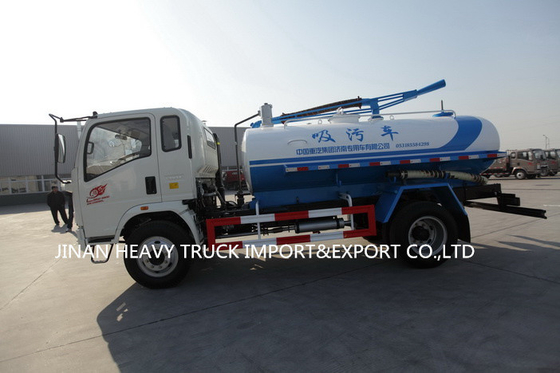 Lichte de Plichtsvrachtwagen 4cbm van HOWO 4X2 1000 Gallons Rioleringszuiging het Schoonmaken
