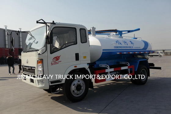 Lichte de Plichtsvrachtwagen 4cbm van HOWO 4X2 1000 Gallons Rioleringszuiging het Schoonmaken