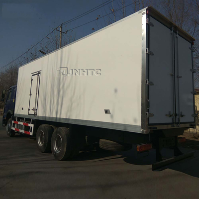 2 assen Sino Howo 10 wielen 20 ton 30 kubieke 6x4 koelkast koelcontainer vriezer Truck