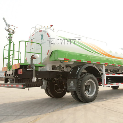 Het Lichte Watertankwagen 4x2 van SINOTRUK HOWO met 14m Front Sprinkler