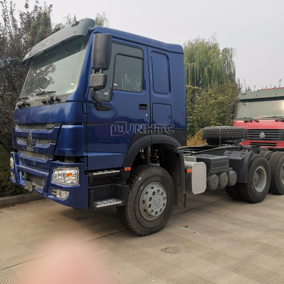 Eerste het Hoofd van de Sinotrukhowo Tractor - verhuizersvrachtwagen Euro2 6X4 371hp