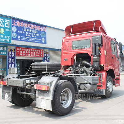 De Tanker Diesel van Sinotrukhowo 400L Tractorvrachtwagen 4x2 102km/h