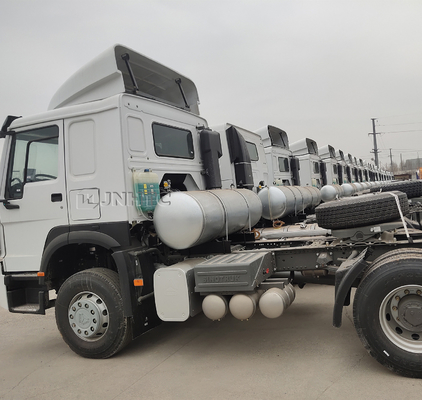 De Hoofdvrachtwagen Euro2 371hp van de Sinotrukhowo 4x2 Tractor