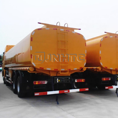 De Tankwagen Euro2 Euro3 25000L 6x4 van de Sinotrukhowo A7 371hp Stookolie