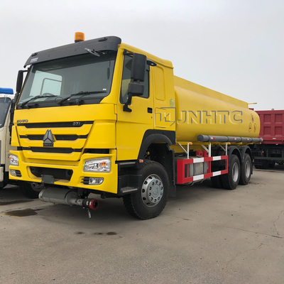De Tankeraanhangwagen Euro2 Euro3 25000L 6x4 van de Sinotrukhowo 371hp Stookolie