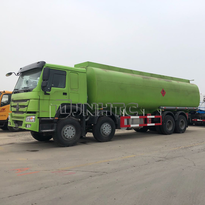 Van de Plichts Commerciële Vrachtwagens 8x4 38000L van HOWO Euro2 Euro4 de Lichte Vrachtwagen van de de Stookolietanker