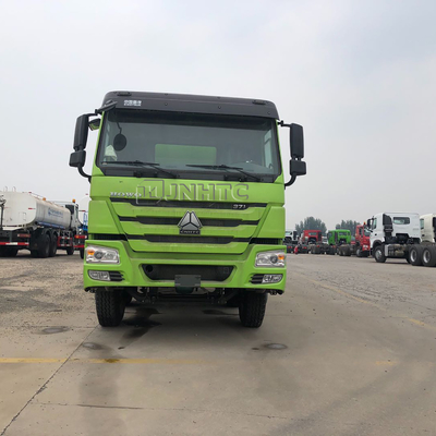Van de Plichts Commerciële Vrachtwagens 8x4 38000L van HOWO Euro2 Euro4 de Lichte Vrachtwagen van de de Stookolietanker