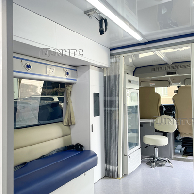 De medische Mobiele Noodvaccinatie Van Ambulance Car van Euro5