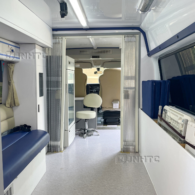 De medische Mobiele Noodvaccinatie Van Ambulance Car van Euro5