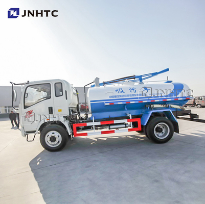 CHINEEShowo 4x2 6 de Zuigingsvrachtwagen 3000L 5000L 6000L van de Banden Kleine Vacuümriolering