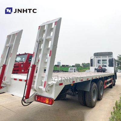 HOWO-Ladingsvrachtwagen voor Eacavator-het Vervoer Flatbed Aanhangwagen van Bouwmachines
