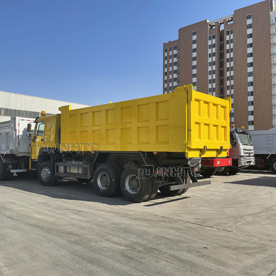 HOWO 6x4 20 ton 30 ton Tien Wheeler Dump Truck 20Cubic 371hp met 5.6m Ladingslichaam