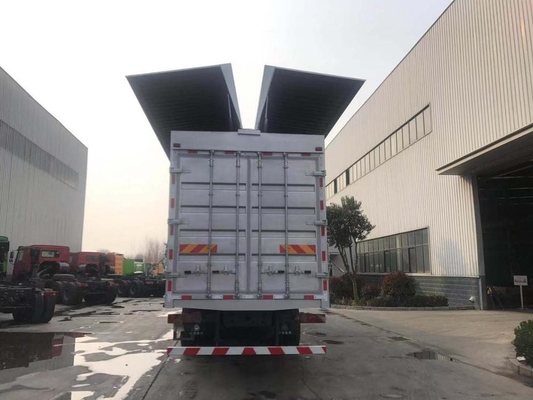 Van de de Ladingsvrachtwagen van SINOTRUK HOWO A7 6X4 Zware Euro II 10 Wheeler Wing Van