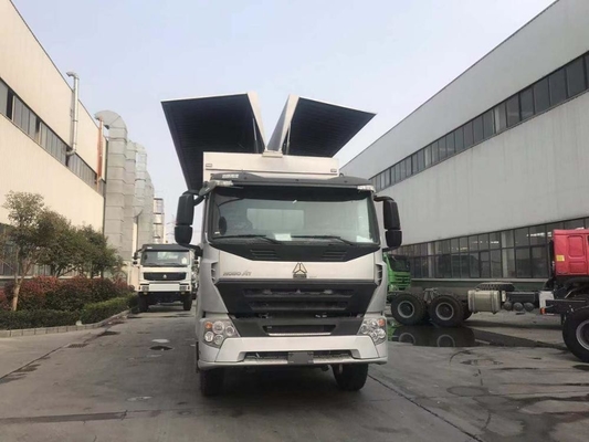 Van de de Ladingsvrachtwagen van SINOTRUK HOWO A7 6X4 Zware Euro II 10 Wheeler Wing Van