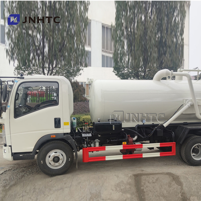 Van de de Zuigingsvrachtwagen van de Sinotrukhowo 4X2 Riolering Euro 3 Rhd LHD 5000 Liter